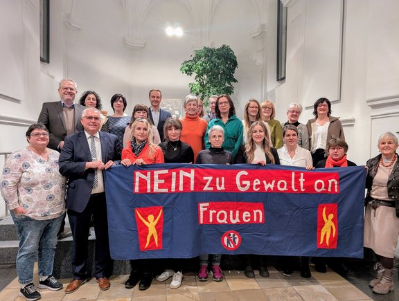 Kooperationspartner*innen zum Gedenktag Gewalt gegen Frauen (Forster)